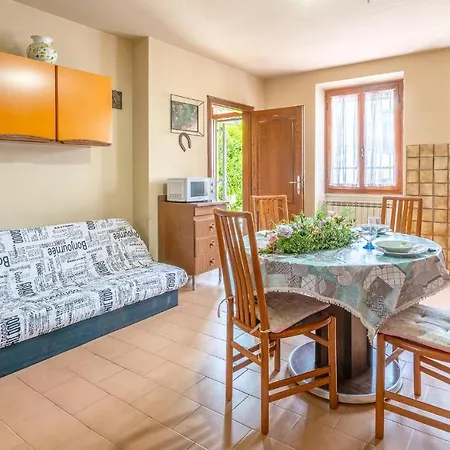 Alloro 3 Apartment
