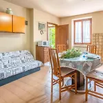 Alloro 3 Apartman